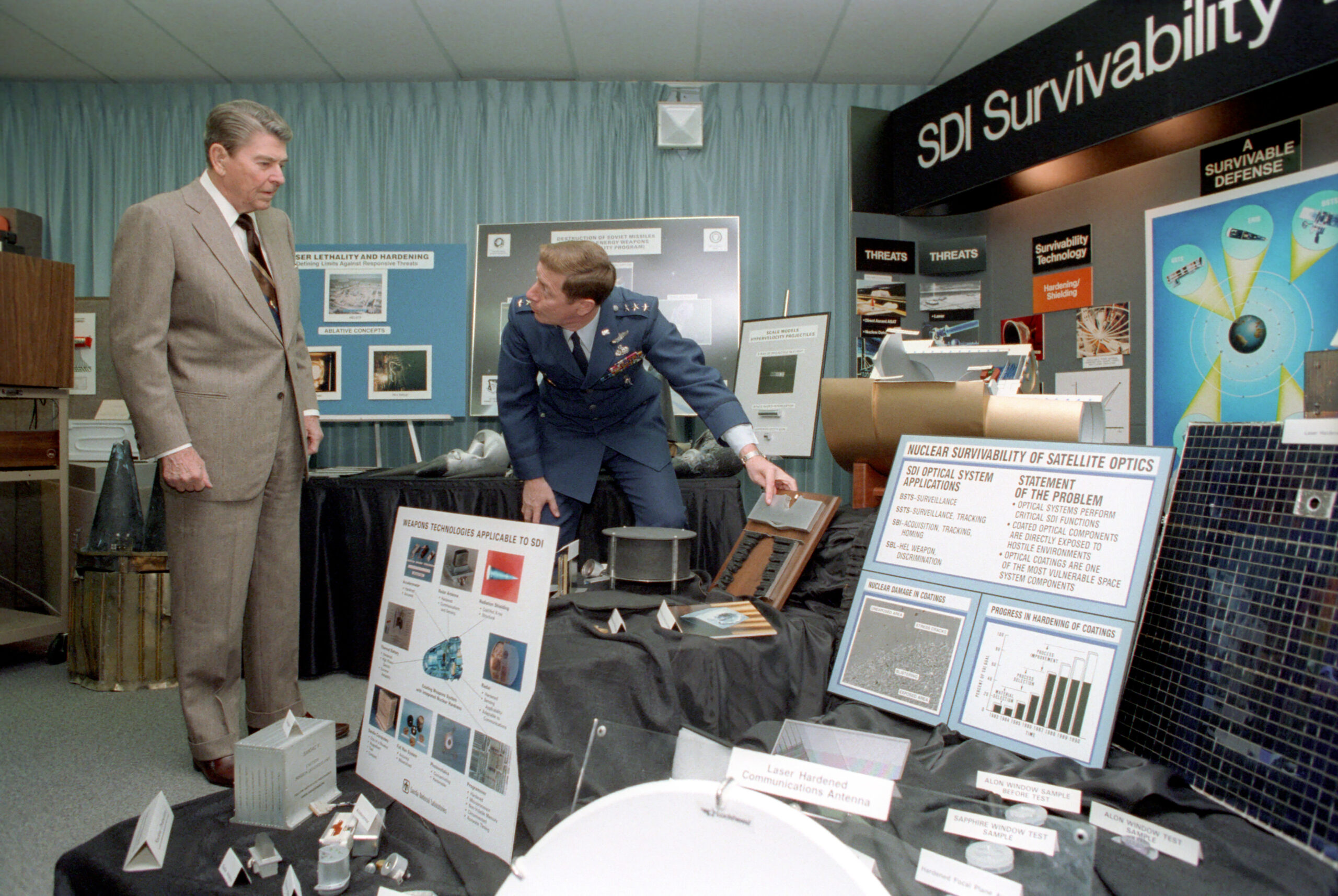 Reagan tours the rapid targeting and precision pointing laboratory in Colorado – National Archives Identifier: 75855823