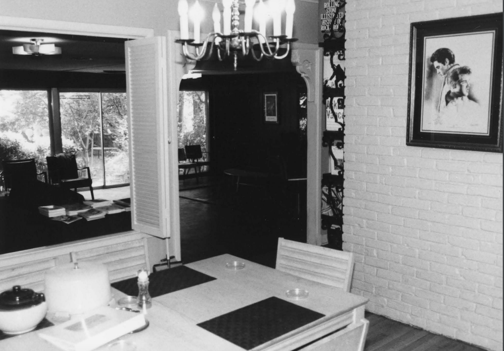 Elvis childhood home–portrait in dining room