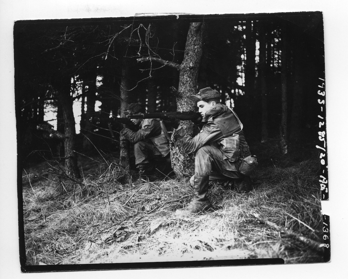 Elvis training with a rifle in Wildflecken, Germany